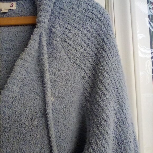 Fuzzy Light Blue Sweater - Picture 4 of 8
